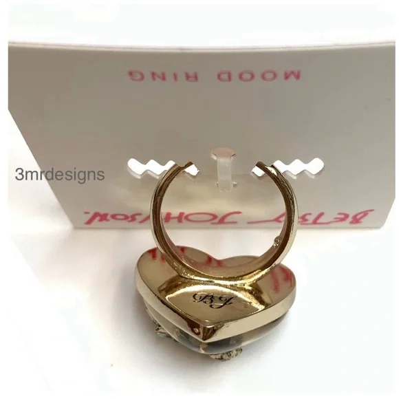 NWT Betsey Johnson💋CELESTIAL STARLET Gold Tone Lucite Stone Heart Mood Ring - Picture 3 of 7